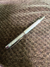 Load image into Gallery viewer, Pen: Crystal gem chipped filled