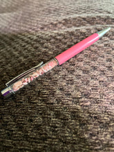 Load image into Gallery viewer, Pen: Crystal gem chipped filled