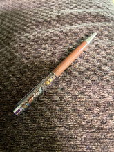 Load image into Gallery viewer, Pen: Crystal gem chipped filled