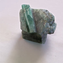 Load image into Gallery viewer, Raw: Emerald