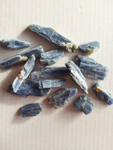Load image into Gallery viewer, Blue Kyanite Blades

